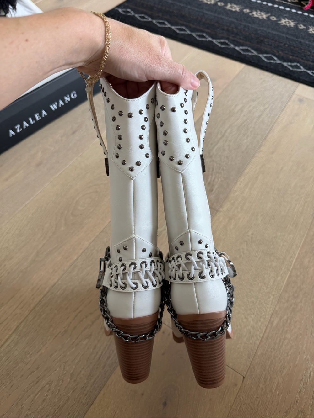 Azalea Wang OSBORN White Western Bootie Boots - Picture 14 of 16